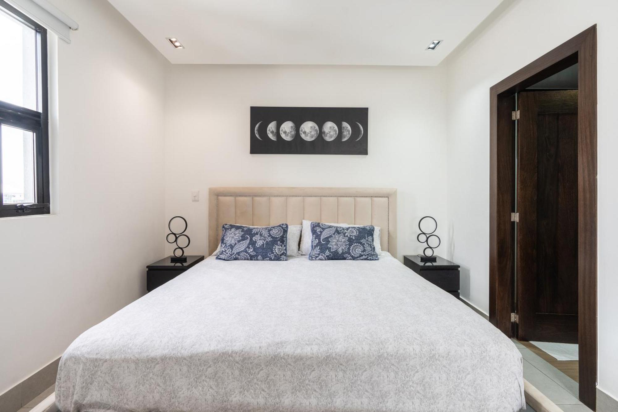 Modern Luxury Condo With Rooftop Pool & Gym ซานติอาโก เด ลอสกาบาเญโรส ภายนอก รูปภาพ