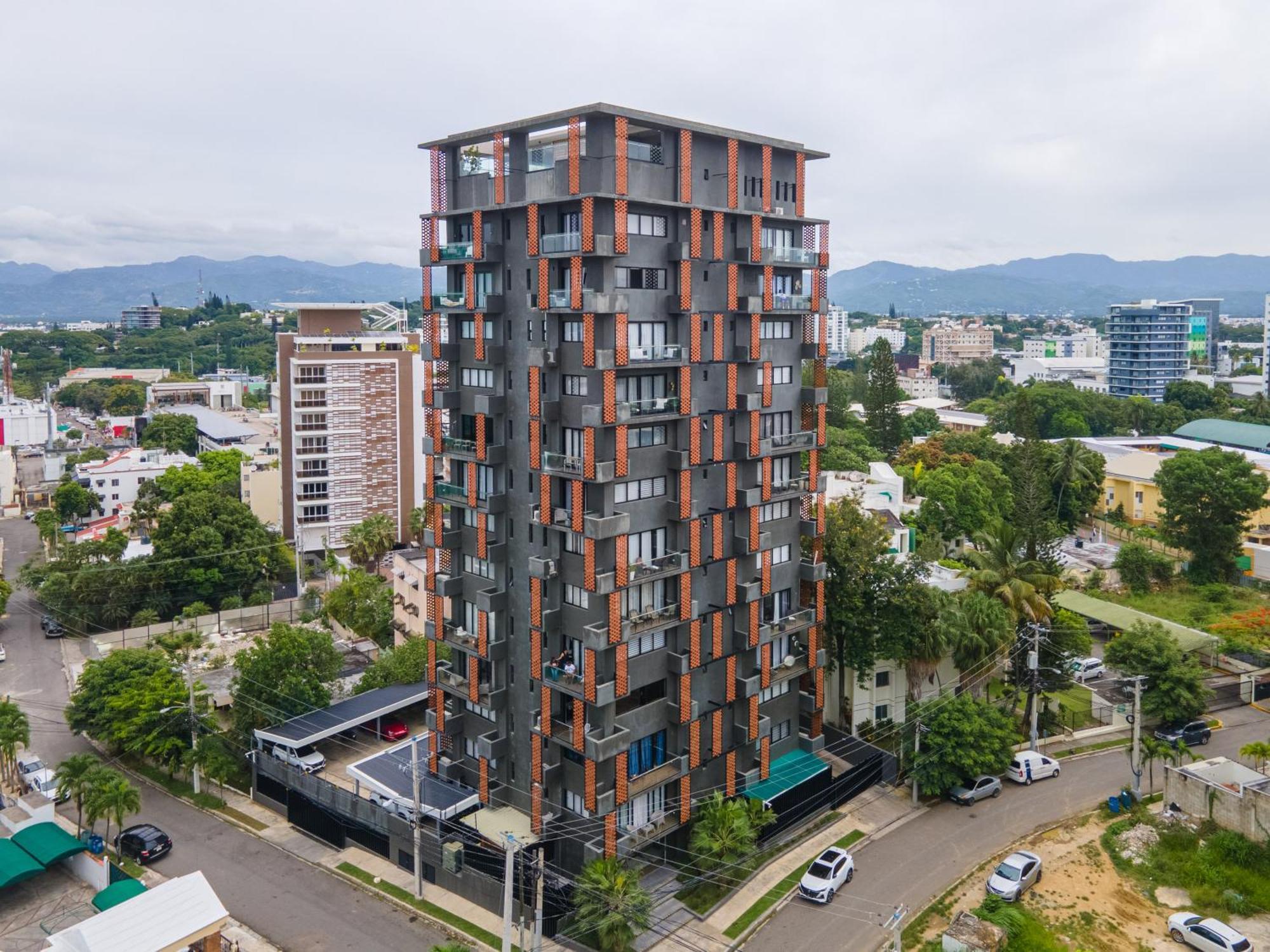 Modern Luxury Condo With Rooftop Pool & Gym ซานติอาโก เด ลอสกาบาเญโรส ภายนอก รูปภาพ